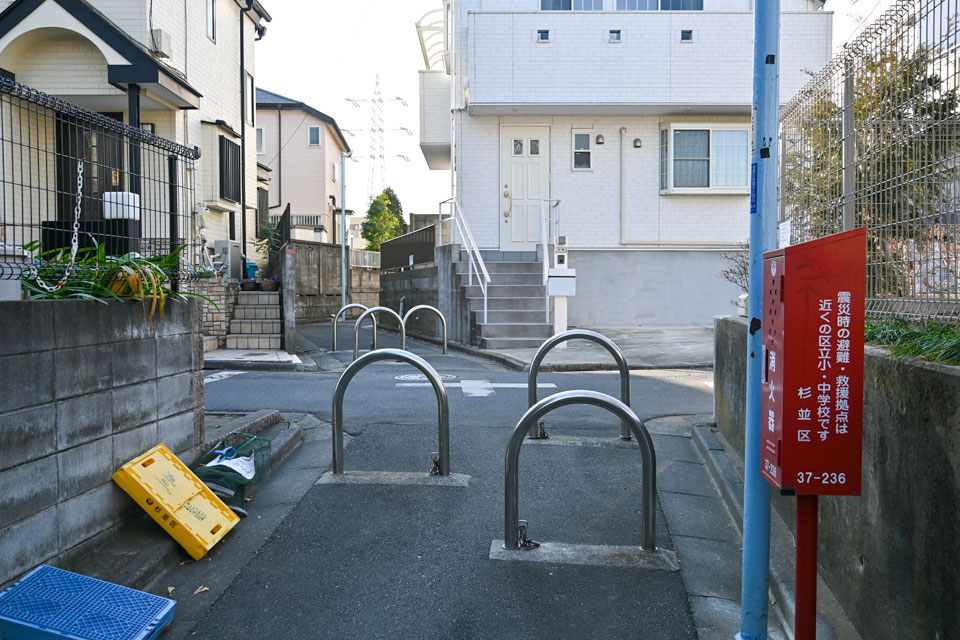 車止め