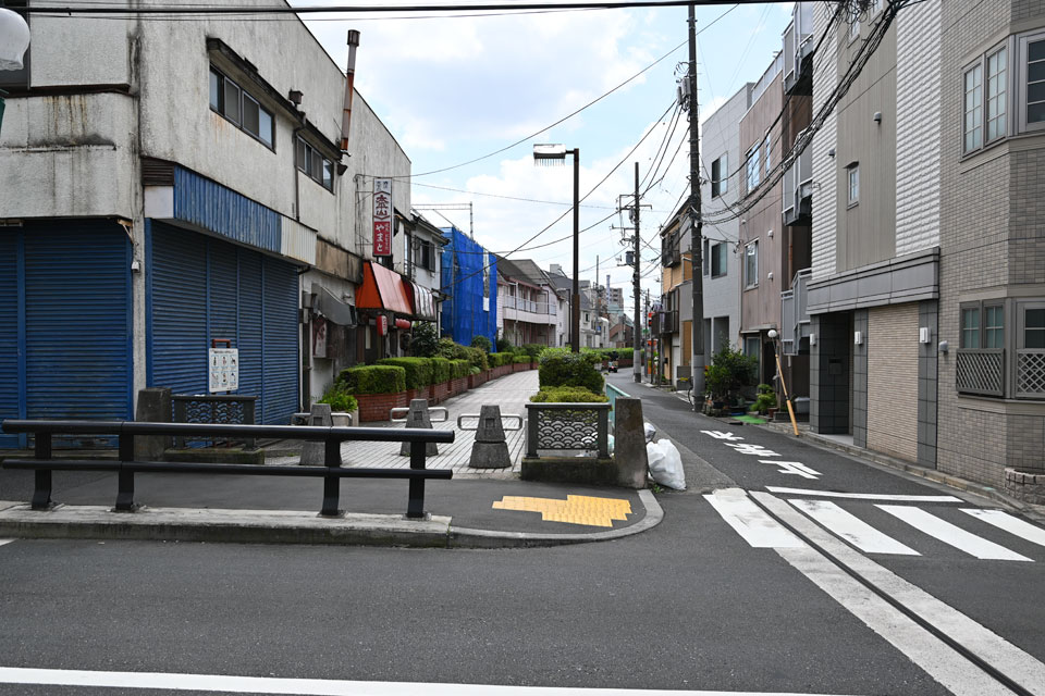 上流へ