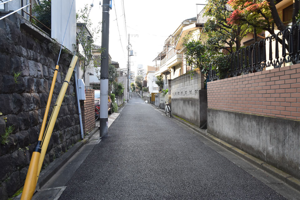 谷底