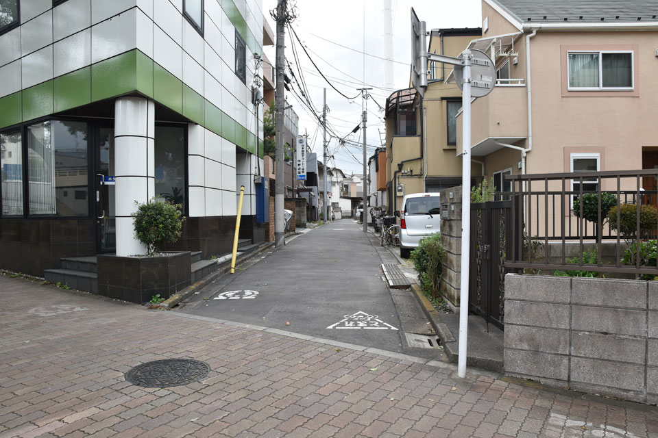 上流へ