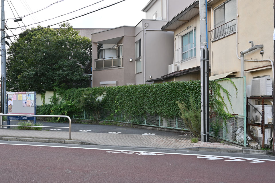 上流側