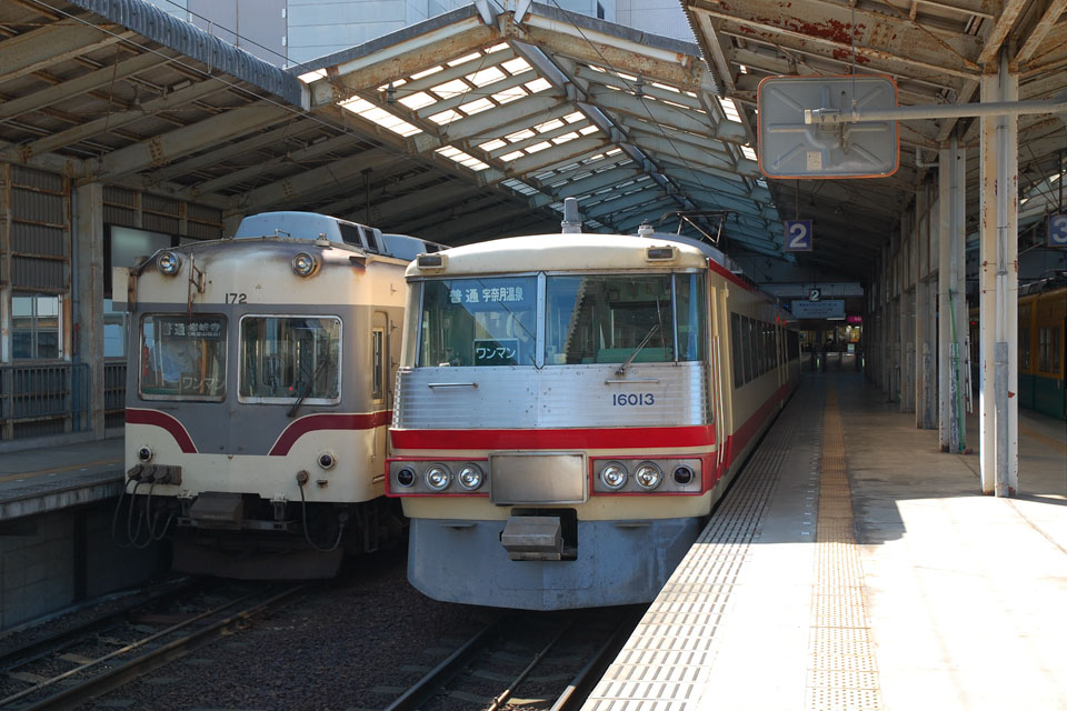 電鉄富山駅にて