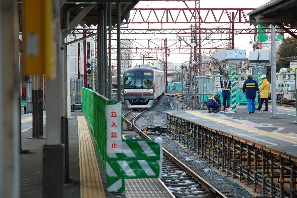 中線へ進入