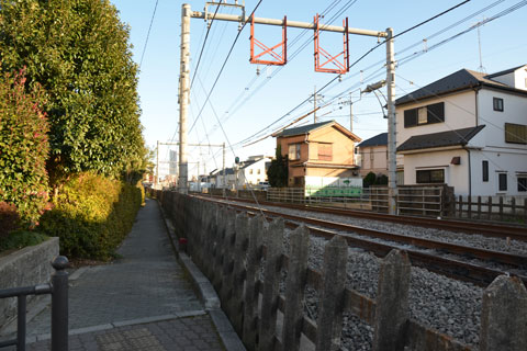都営アパート西側