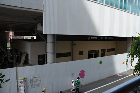 西口店舗