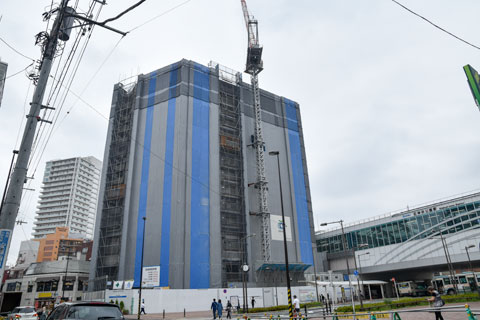 エミリブ