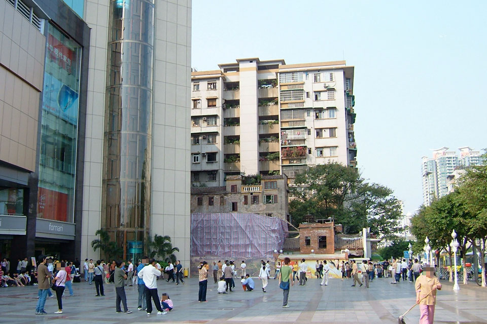 駅前