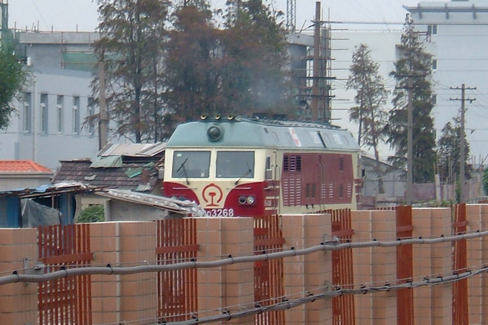 ディーゼル機関車?