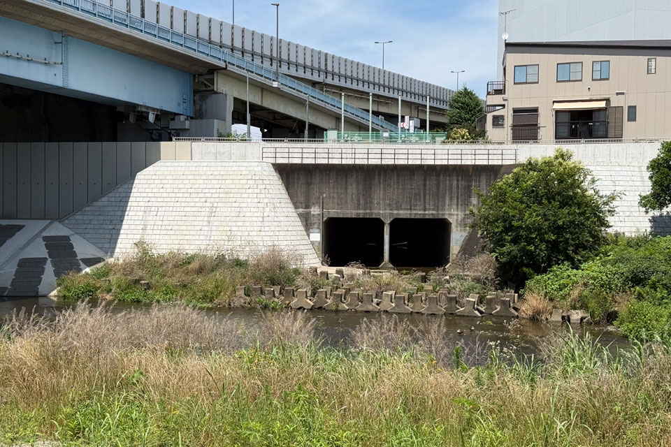 谷川排水樋門