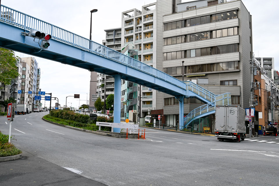 富ヶ谷一丁目交差点