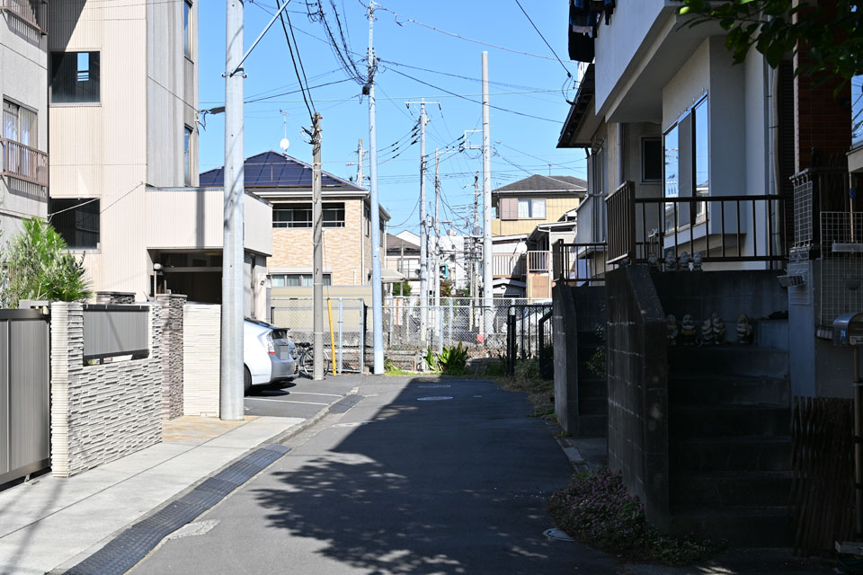 これも踏切跡？