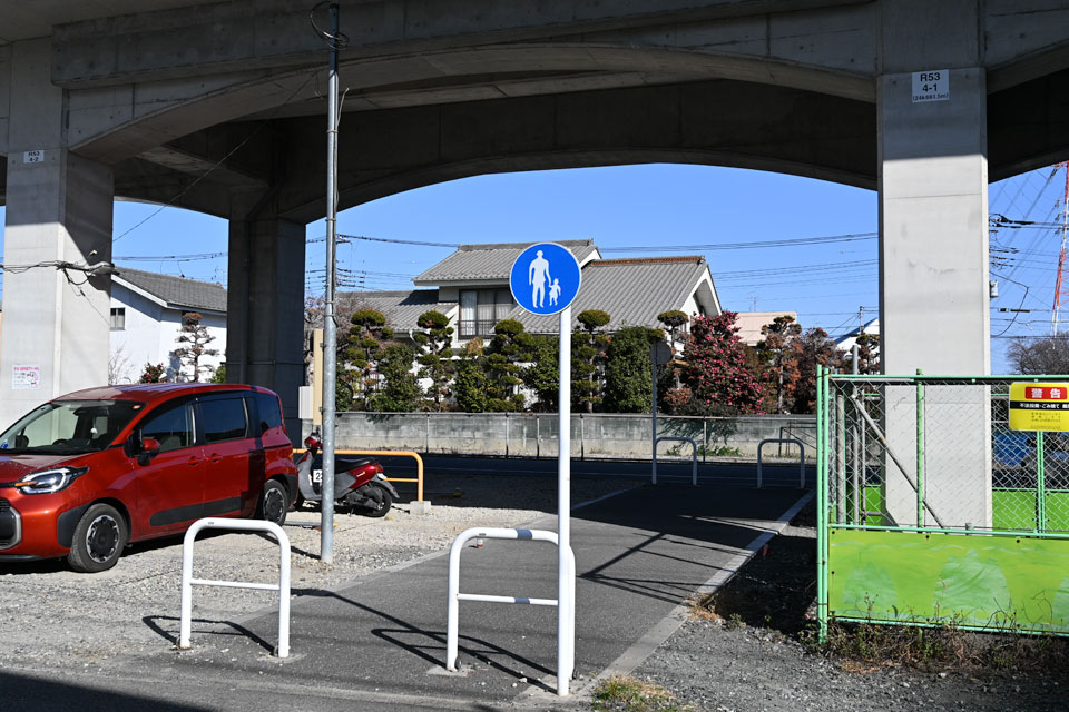 稲城長沼三号踏切