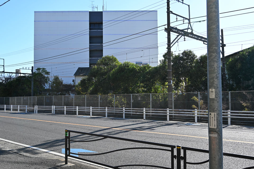 高津中学校入口